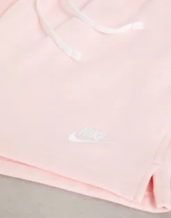 Nike Club Shorts In