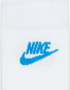 Nike Everyday Essential 3 Pack Socks In With Coloured Logo