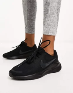 Nike Running Revolution 7 Trainers In Tripe