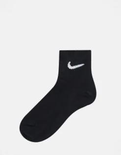 Nike Training Unisex 3 Pack Ankle Socks In