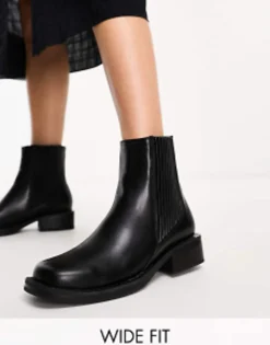 Simmi London Wide Fit Leroy Chelsea Boot In