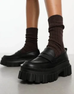Stradivarius Loafer In