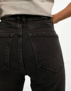 Stradivarius Petite Slim Mom Jean With Stretch In