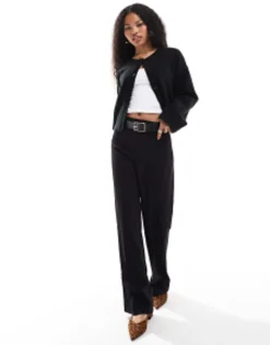 Stradivarius Petite Tailored Straight Trouser In