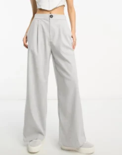 Stradivarius Petite Tailored Wide Leg Trouser In