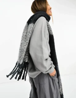 Threadbare Knitted Scarf In